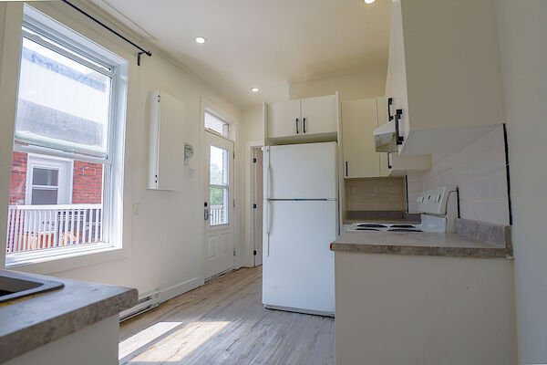 Montréal 3 bedrooms Apartment for rent. Property photo: 639513-2
