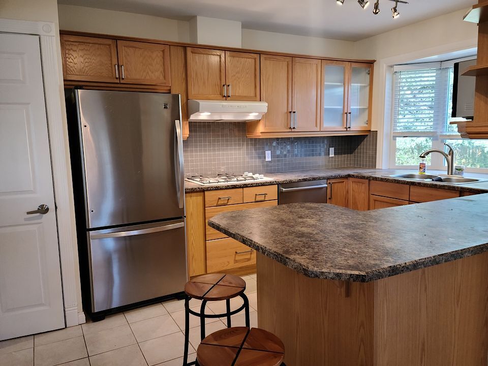 Calgary 3 bedrooms Main Floor for rent. Property photo: 639603-1