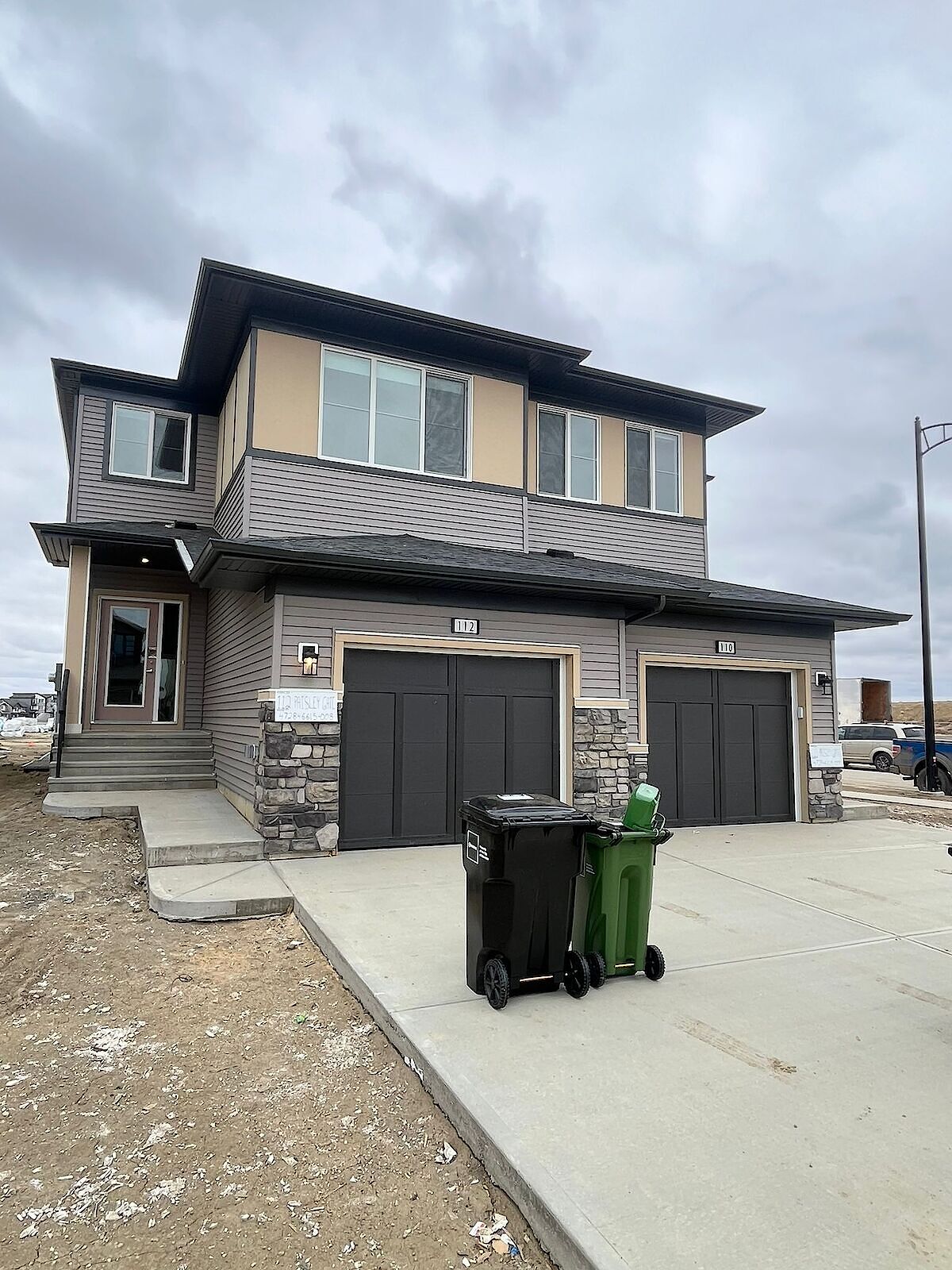 Edmonton 3 bedrooms Main Floor for rent. Property photo: 639623-1