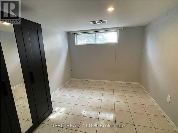 Toronto 3 bedrooms House for rent. Property photo: 639627-3