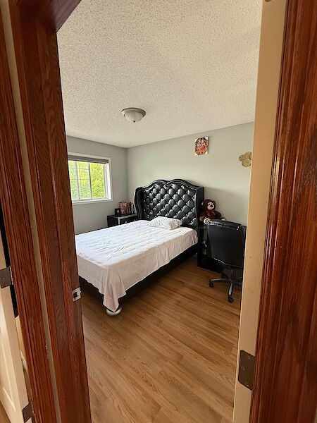Calgary 6 bedrooms House for rent. Property photo: 639640-2