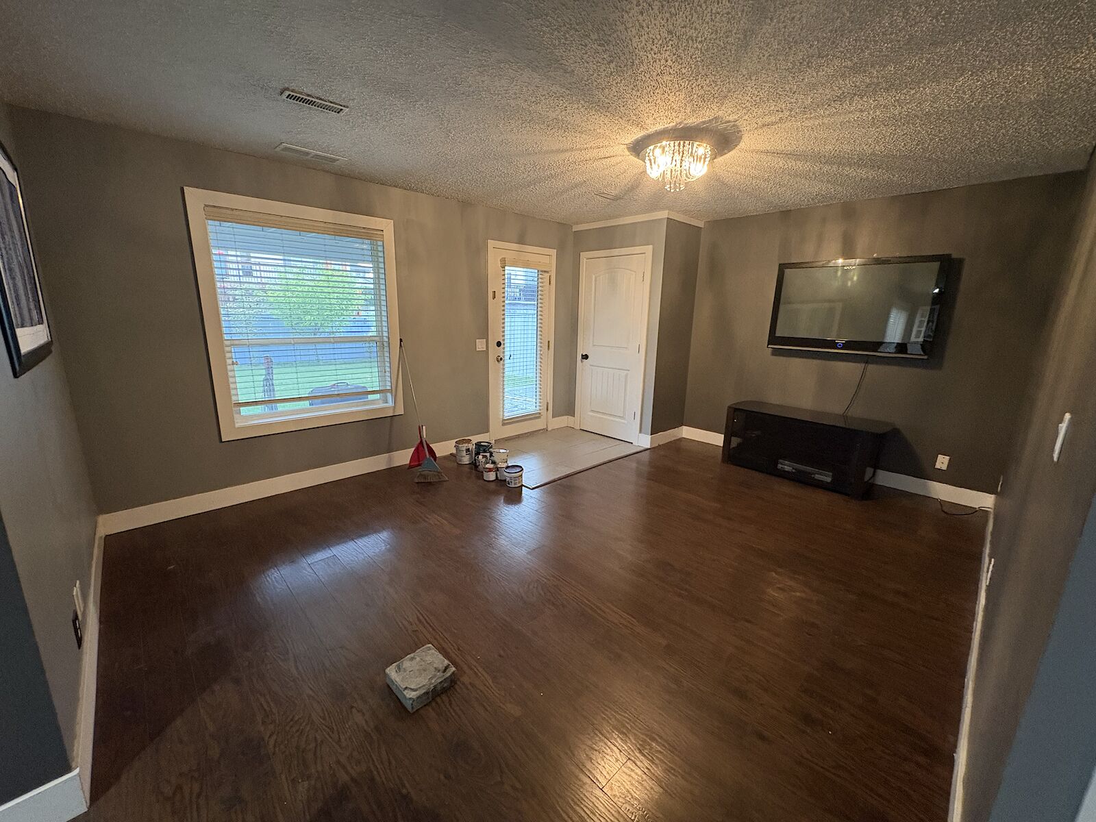 Calgary 2 bedrooms Basement for rent. Property photo: 639663-1