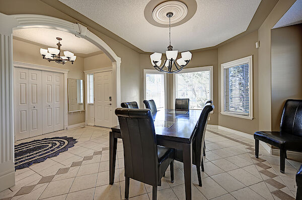 Calgary 4 bedrooms House for rent. Property photo: 639670-3