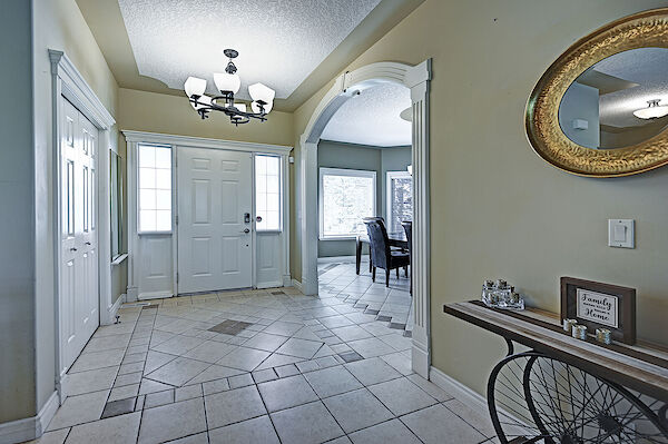Calgary 4 bedrooms House for rent. Property photo: 639670-2
