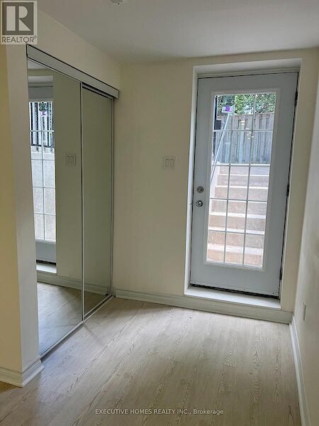 Mississauga 2 bedrooms House for rent. Property photo: 639672-2