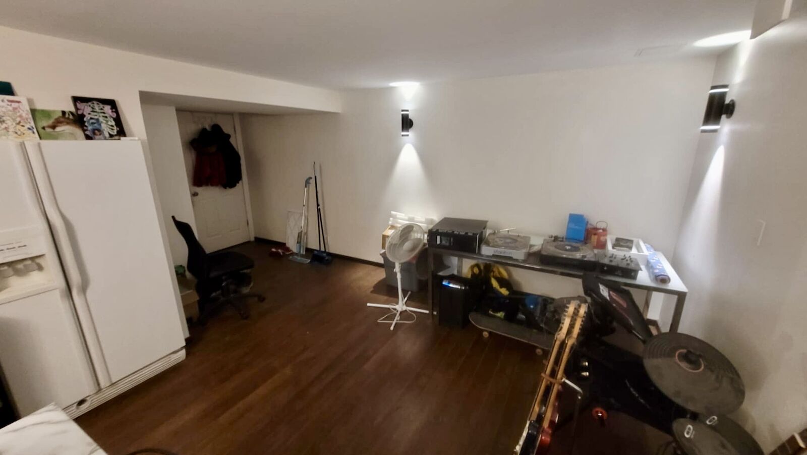 Calgary 2 bedrooms Basement for rent. Property photo: 639673-1