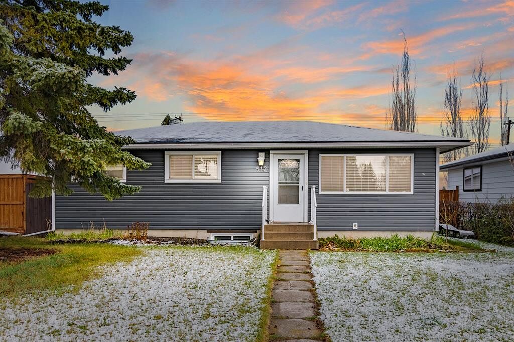 Calgary 2 bedrooms Basement for rent. Property photo: 639680-1
