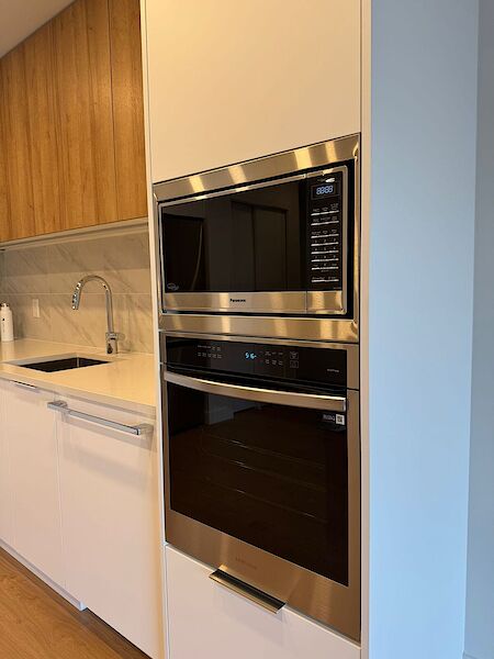 Surrey 1 bedroom Condo Unit for rent. Property photo: 639685-3
