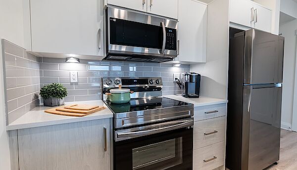 Kitchen Calgary 2 + Den bedrooms Condo Unit for rent. Property photo: 639802-3