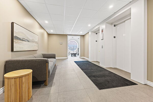 Calgary 2 bedrooms Condo Unit for rent. Property photo: 639841-3