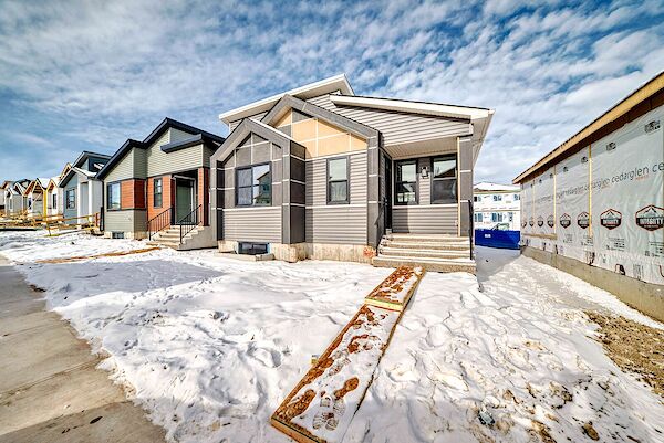 Calgary 4 bedrooms House for rent. Property photo: 639911-2