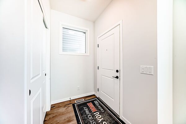 Calgary 3 + Den bedrooms House for rent. Property photo: 639914-3