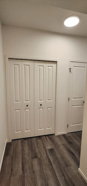 Calgary 2 bedrooms Condo Unit for rent. Property photo: 639935-3
