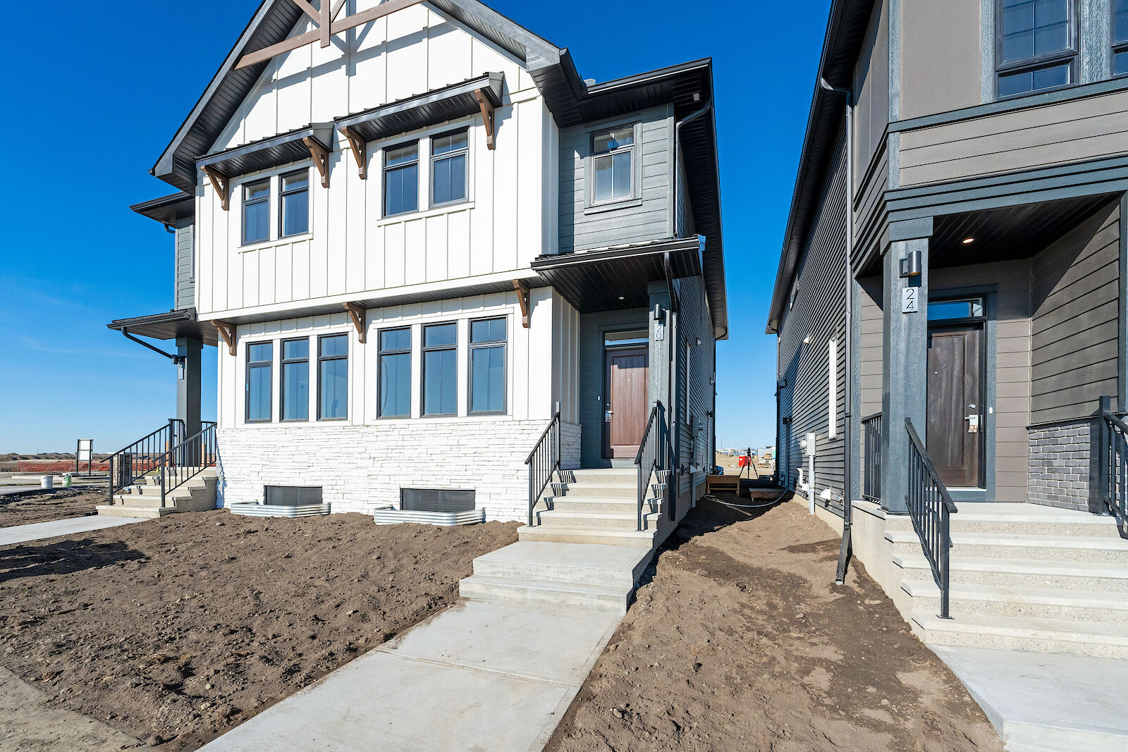 Calgary 4 bedrooms Duplex for rent. Property photo: 639991-1