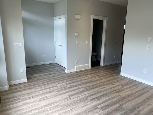 Calgary 3 bedrooms Townhouse for rent. Property photo: 640007-3