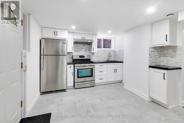 Toronto 2 bedrooms House for rent. Property photo: 640020-3