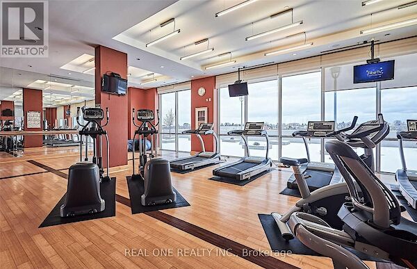 Toronto 2 bedrooms Apartment for rent. Property photo: 640034-2