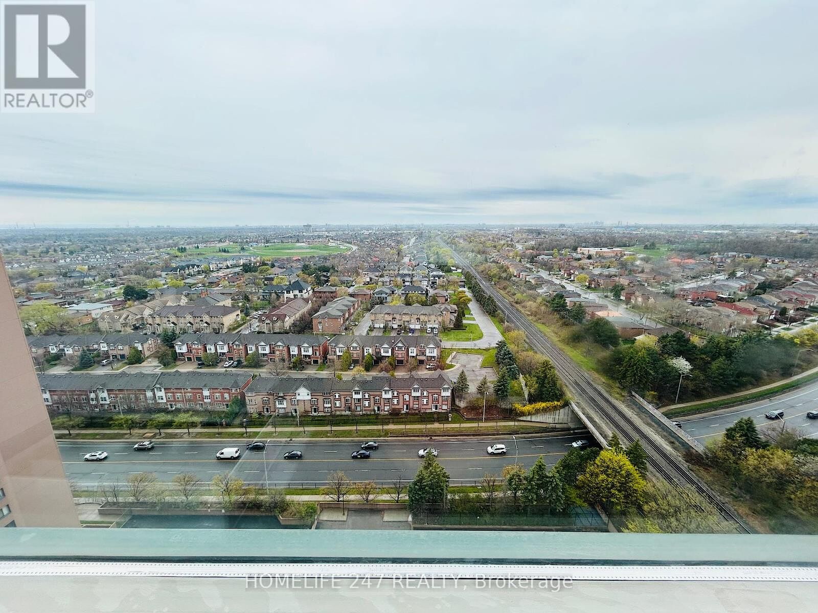 Mississauga 3 bedrooms Apartment for rent. Property photo: 640050-1