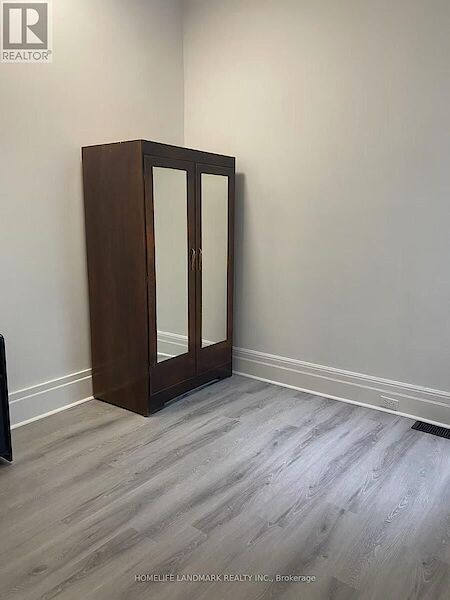 Toronto 3 bedrooms House for rent. Property photo: 640052-2