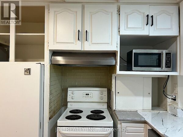 Toronto 1 bedroom House for rent. Property photo: 640058-2