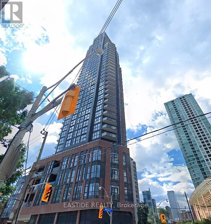 Toronto 2 bedrooms Apartment for rent. Property photo: 640086-1