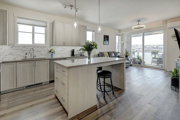 Calgary 2 bedrooms Condo Unit for rent. Property photo: 640123-3