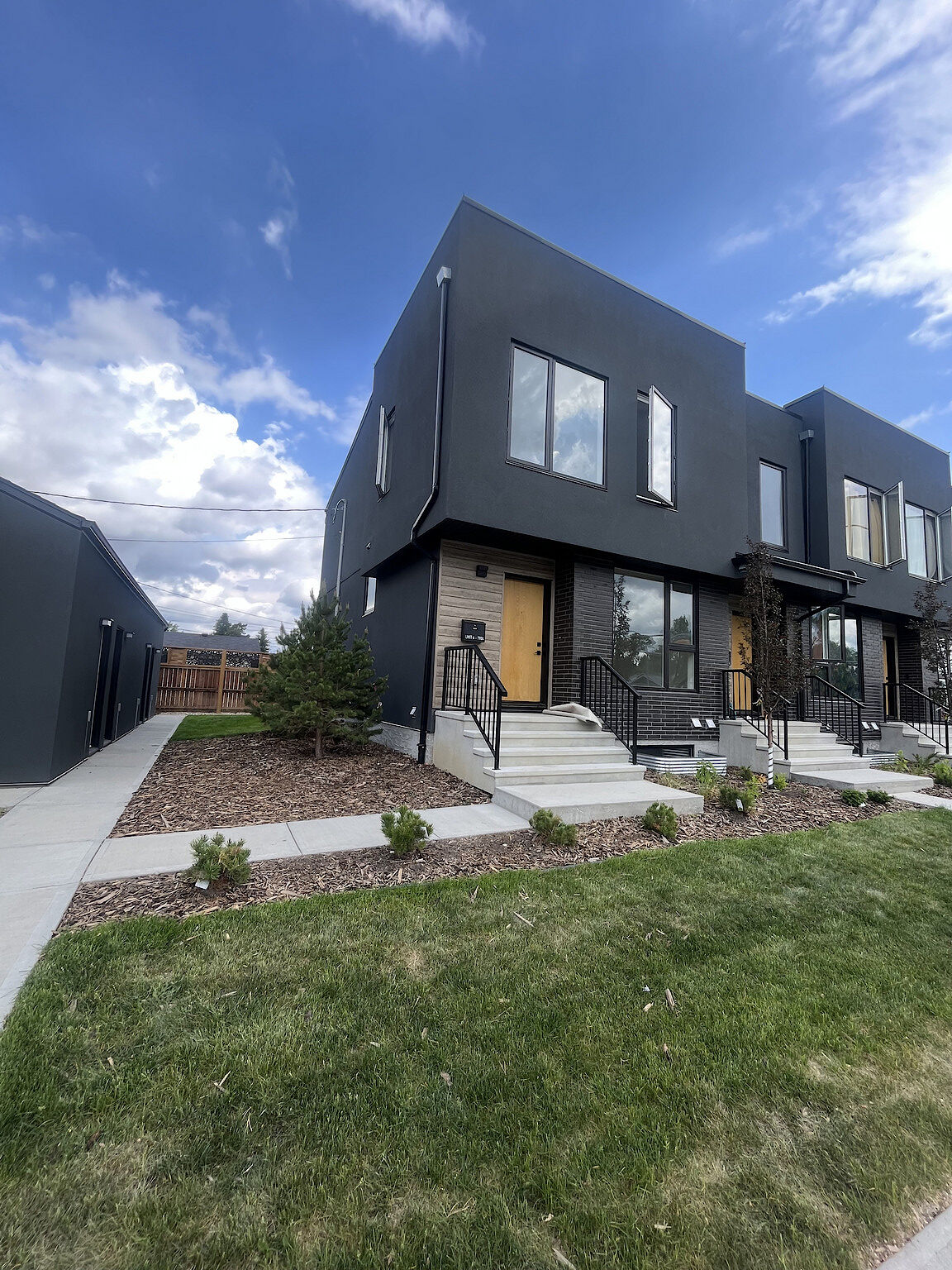 Edmonton 1 bedroom House for rent. Property photo: 640164-1