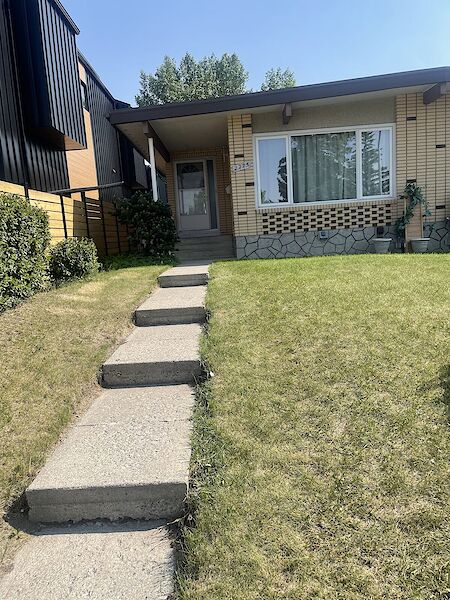 Calgary 3 bedrooms Duplex for rent. Property photo: 640271-2
