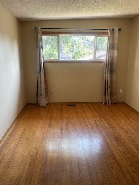 Calgary 3 bedrooms Duplex for rent. Property photo: 640271-3