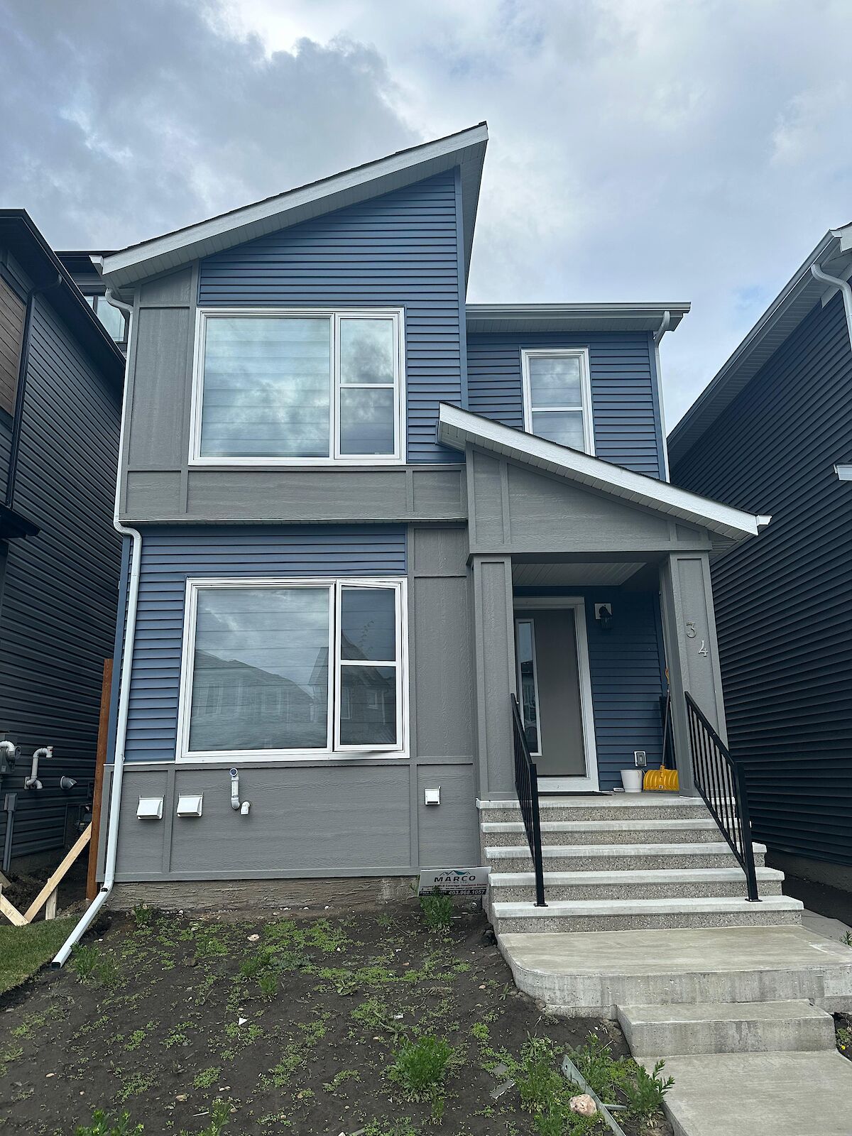Calgary 4 bedrooms House for rent. Property photo: 640329-1