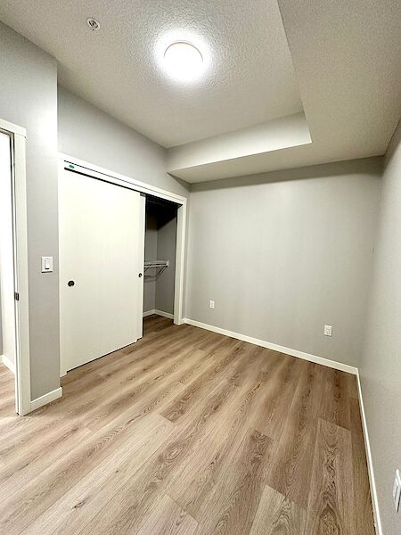 Calgary 2 bedrooms Condo Unit for rent. Property photo: 640409-3
