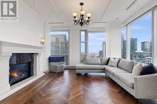 Living+Room Toronto 2 bedrooms Apartment for rent. Property photo: 640410-2