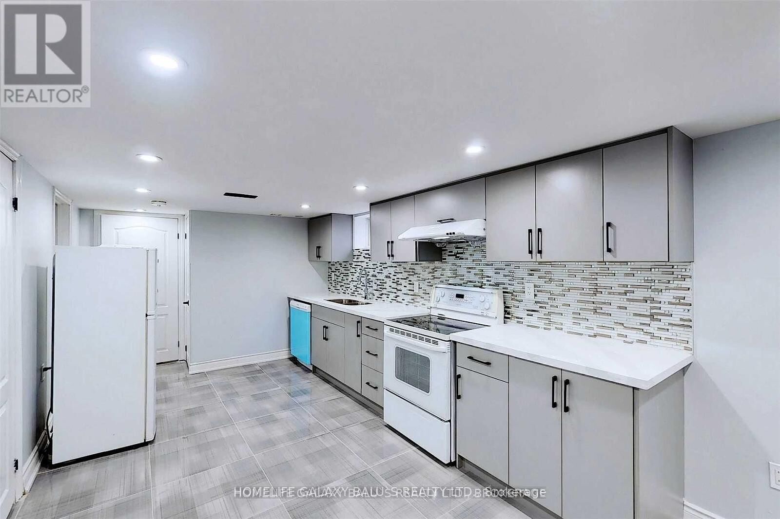 Oshawa 2 bedrooms House for rent. Property photo: 640425-1