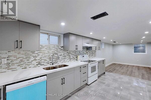 Oshawa 2 bedrooms House for rent. Property photo: 640425-2