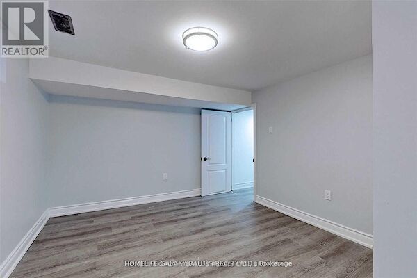 Oshawa 2 bedrooms House for rent. Property photo: 640425-3