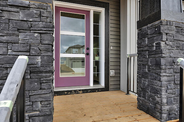 Edmonton 3 bedrooms Main Floor for rent. Property photo: 640447-2