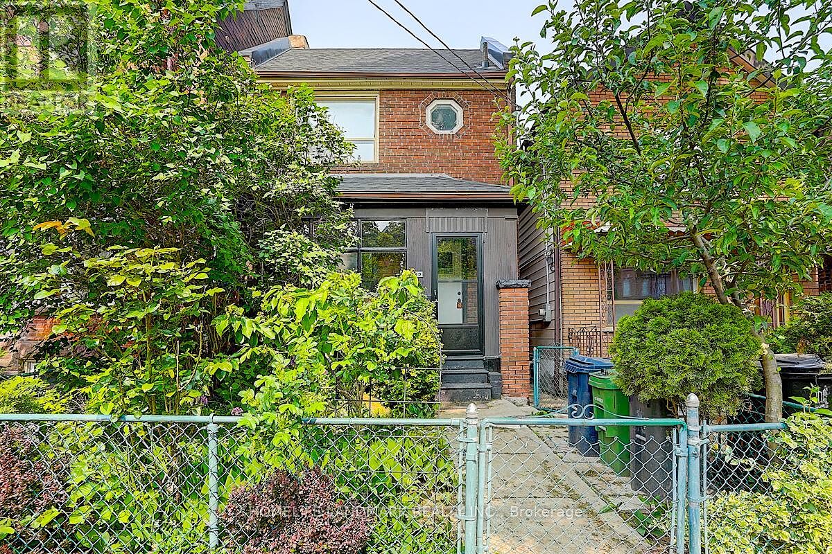 Toronto 2 bedrooms House for rent. Property photo: 640457-1