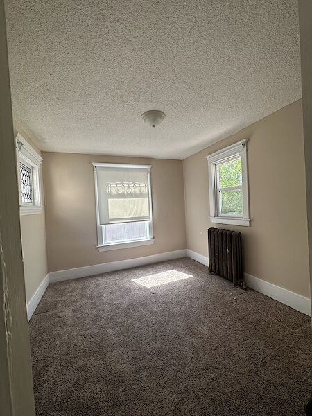 Calgary 4 + Den bedrooms Main Floor for rent. Property photo: 640504-3