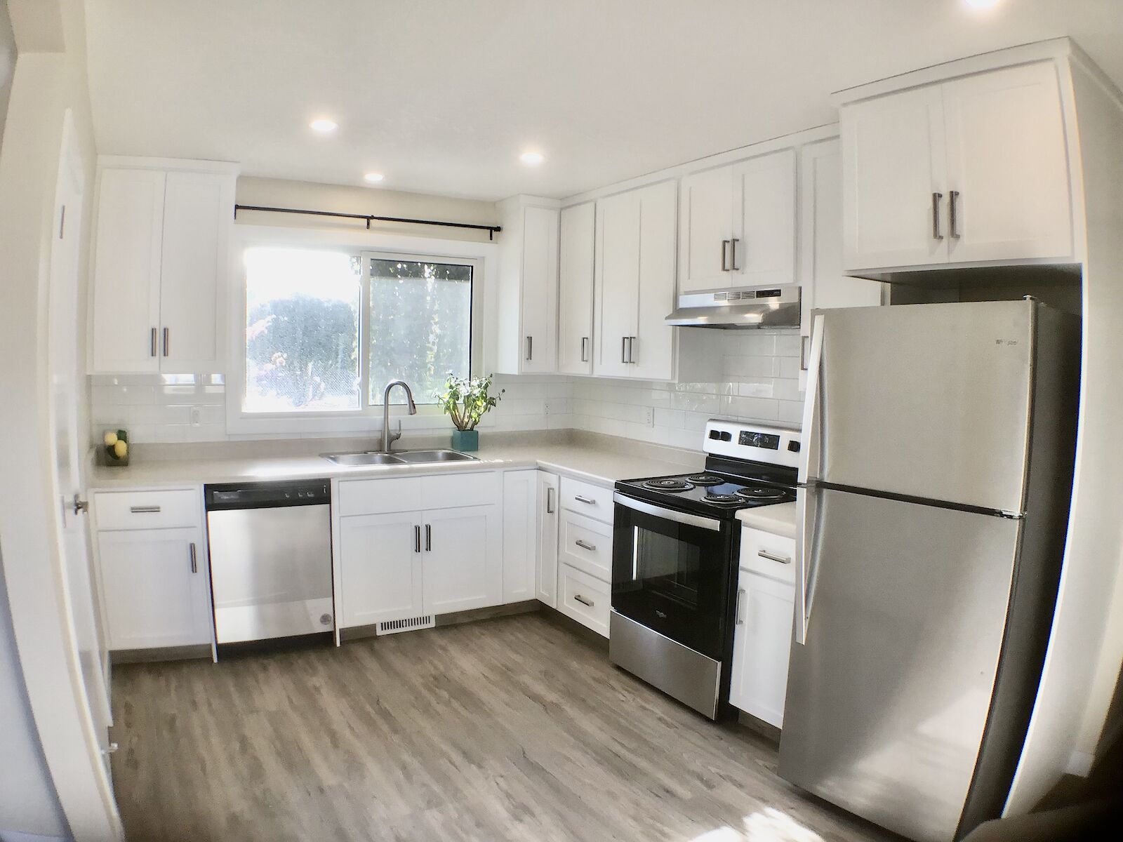 Edmonton 3 bedrooms Main Floor for rent. Property photo: 640505-1