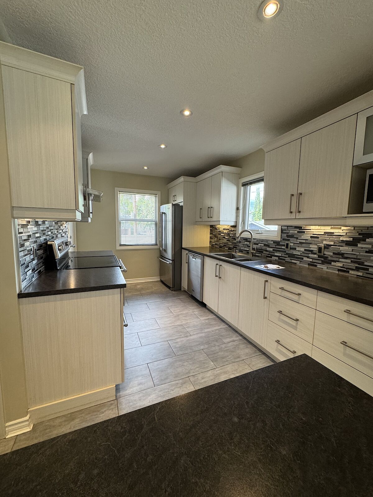 Calgary 3 bedrooms Main Floor for rent. Property photo: 640569-1