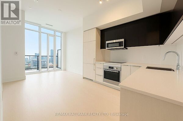 Toronto 2 bedrooms Apartment for rent. Property photo: 640589-2