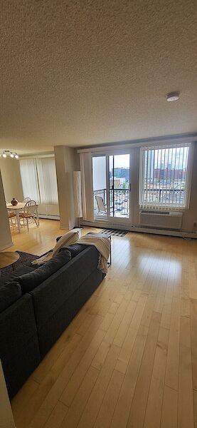 Edmonton 1 bedroom Condo Unit for rent. Property photo: 640698-2