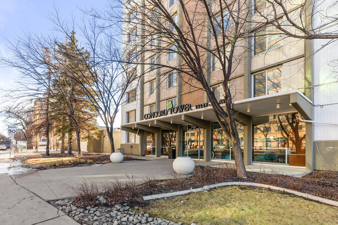 Edmonton bachelor bedrooms Apartment for rent. Property photo: 640743-1
