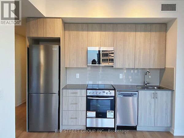Toronto 2 bedrooms Apartment for rent. Property photo: 640765-3
