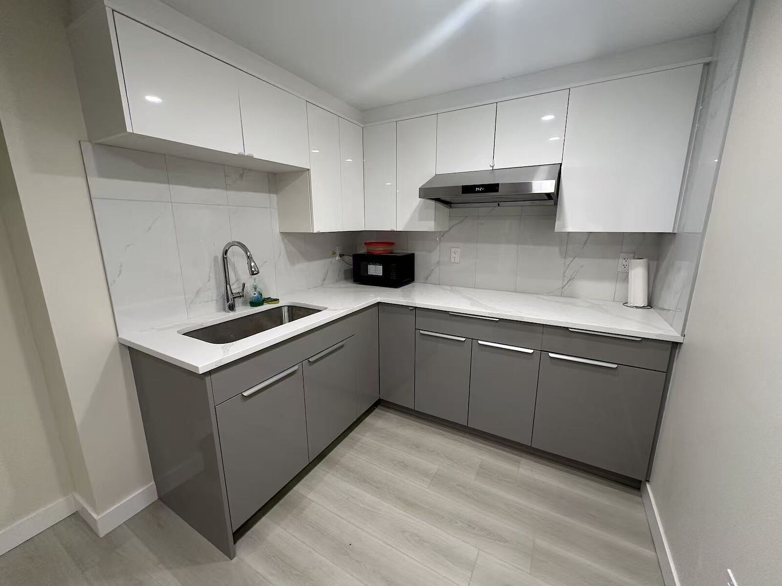Calgary 2 bedrooms Basement for rent. Property photo: 640767-1