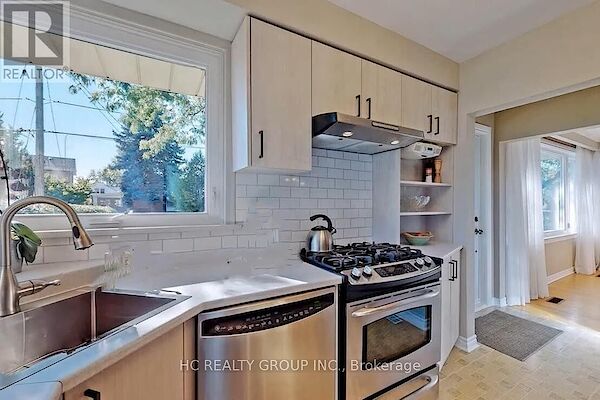 Toronto 3 bedrooms House for rent. Property photo: 640821-2