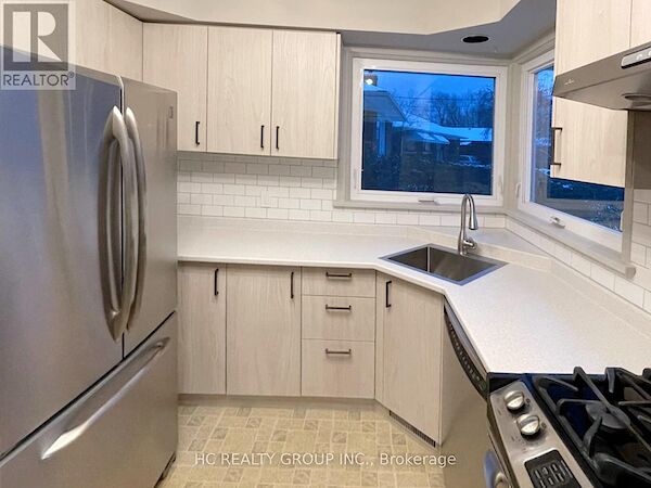Toronto 3 bedrooms House for rent. Property photo: 640821-3