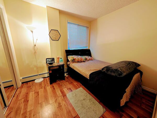Calgary 1 bedroom Room For Rent for rent. Property photo: 640831-3