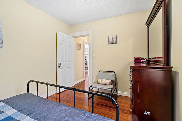 Calgary 4 bedrooms Townhouse for rent. Property photo: 640891-3