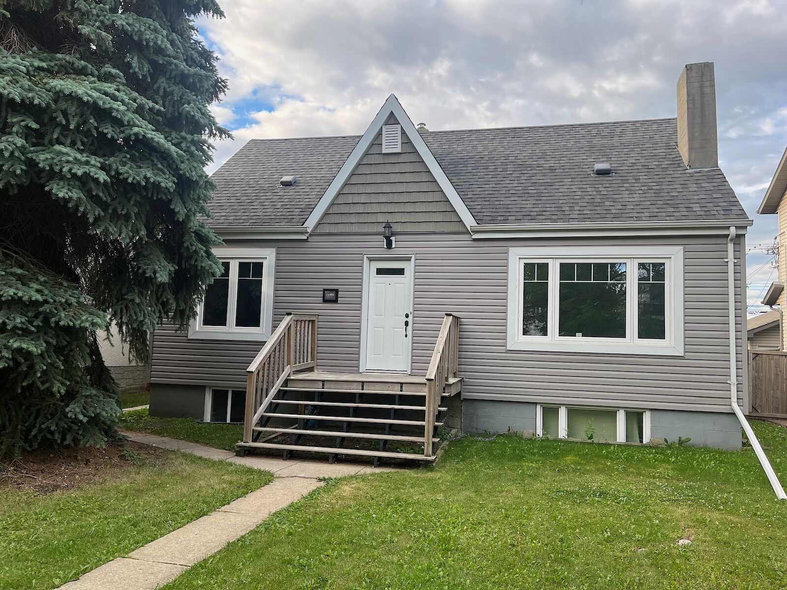 Edmonton 3 bedrooms Main Floor for rent. Property photo: 640915-1